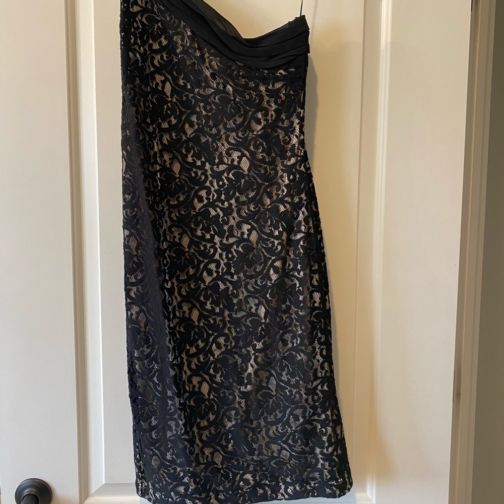 The limited one shoulder dress with lace